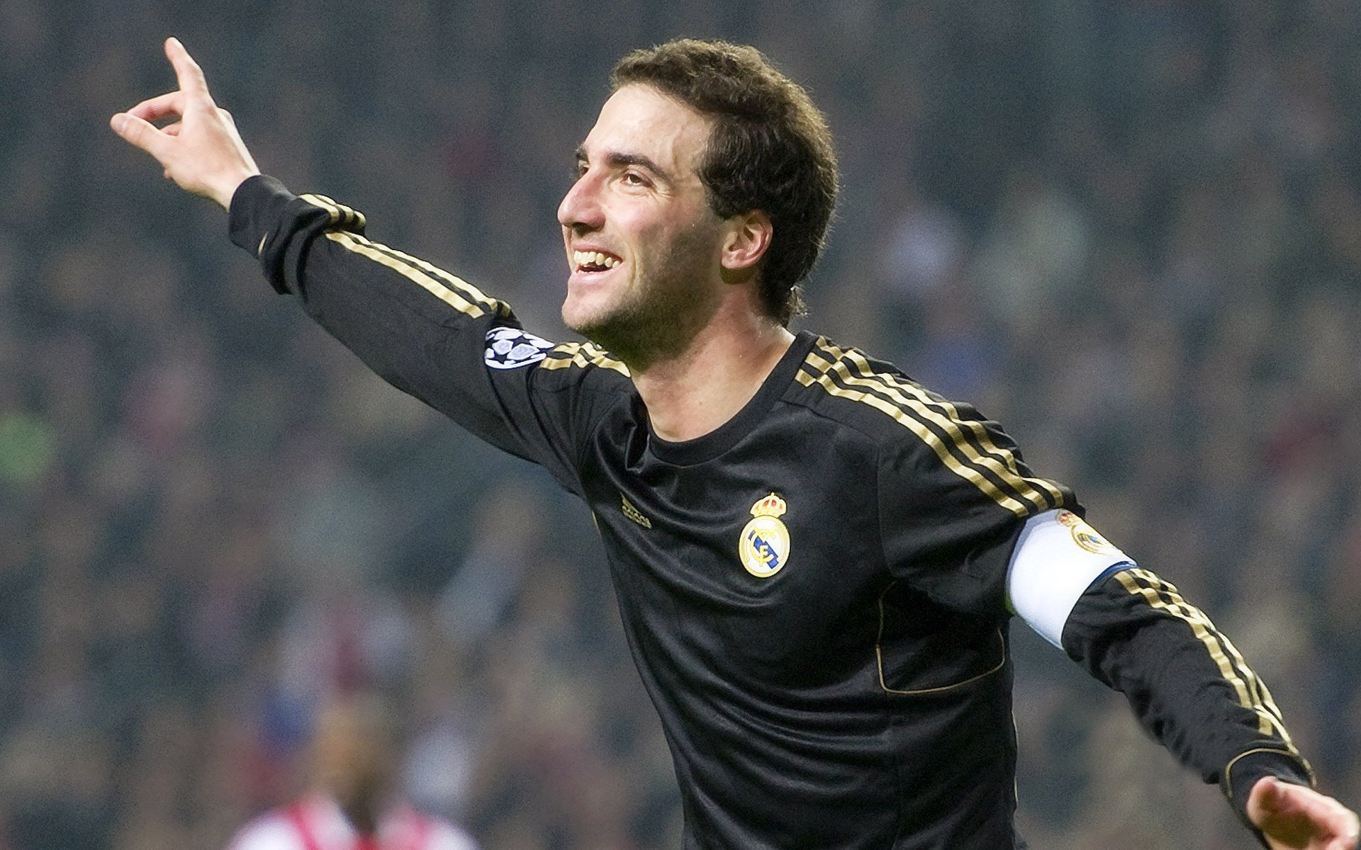 日本奥运足球队多名球员获最佳阵容提名，日本奥运足球队多名球员获最佳阵容提名的是谁